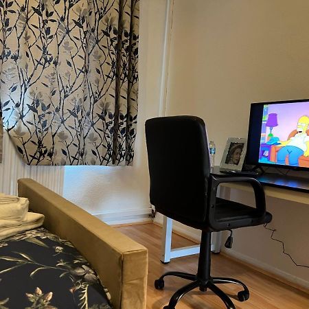 Park View Serviced Apartment - Next To Northolt Tube Station - Near Central London & Wembley Zewnętrze zdjęcie