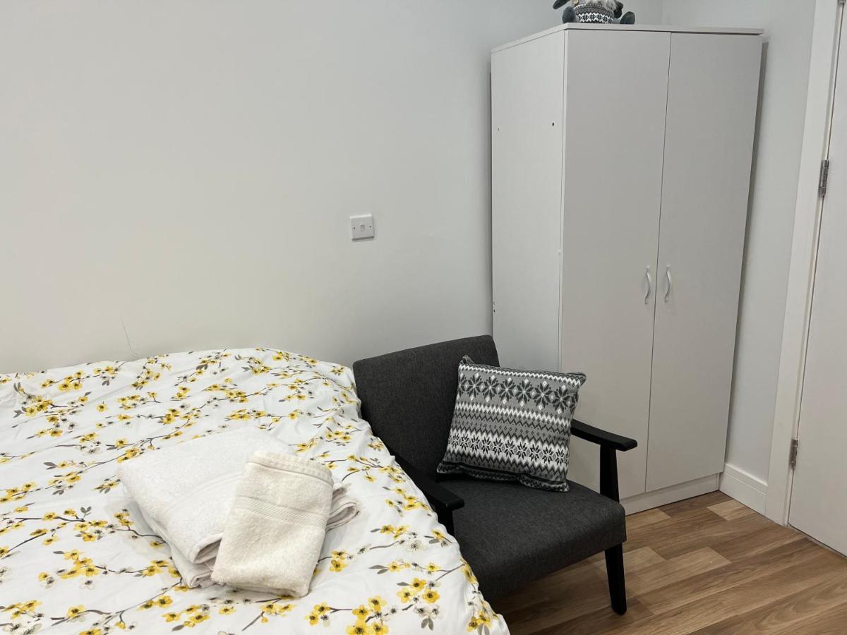 Park View Serviced Apartment - Next To Northolt Tube Station - Near Central London & Wembley Zewnętrze zdjęcie