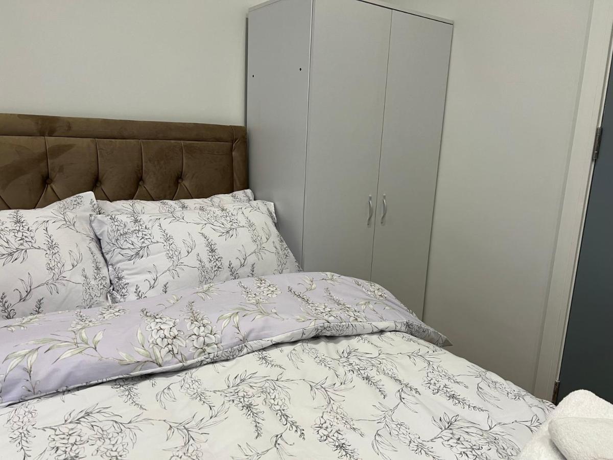 Park View Serviced Apartment - Next To Northolt Tube Station - Near Central London & Wembley Zewnętrze zdjęcie