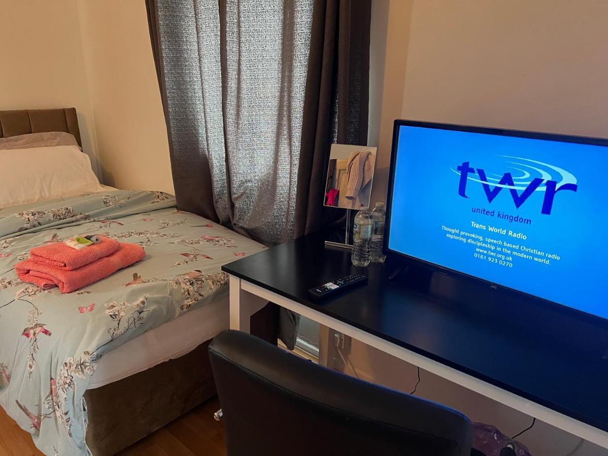 Park View Serviced Apartment - Next To Northolt Tube Station - Near Central London & Wembley Zewnętrze zdjęcie