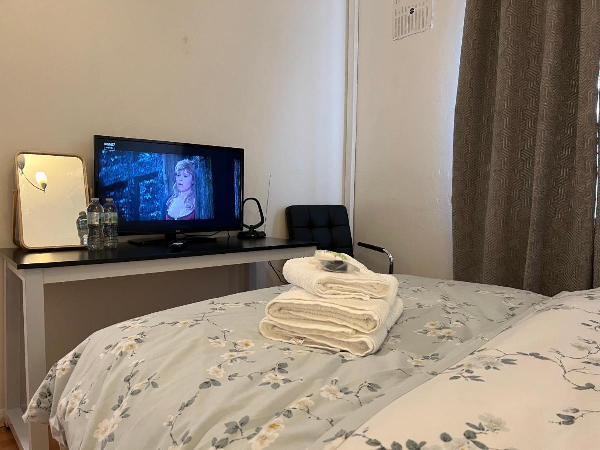 Park View Serviced Apartment - Next To Northolt Tube Station - Near Central London & Wembley Zewnętrze zdjęcie
